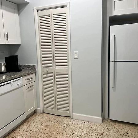 Work, Rest And Play: Wifi, Tv And Backyard Bliss Διαμέρισμα North Miami Beach Εξωτερικό φωτογραφία